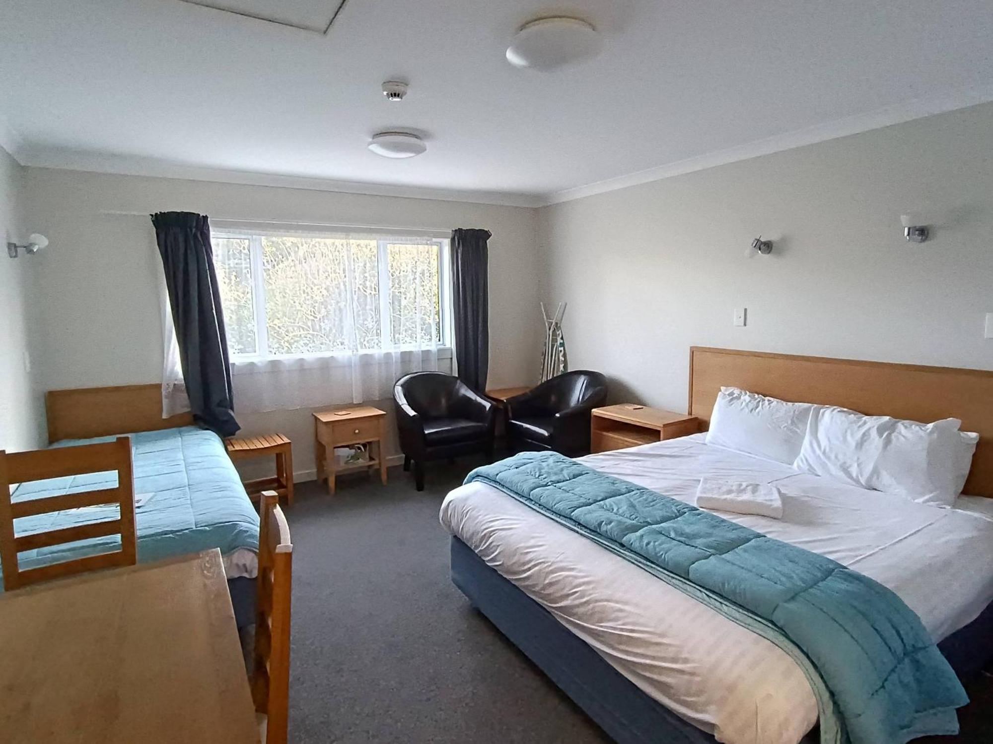 Bayfield Motel And Apartment Dunedin Exterior photo