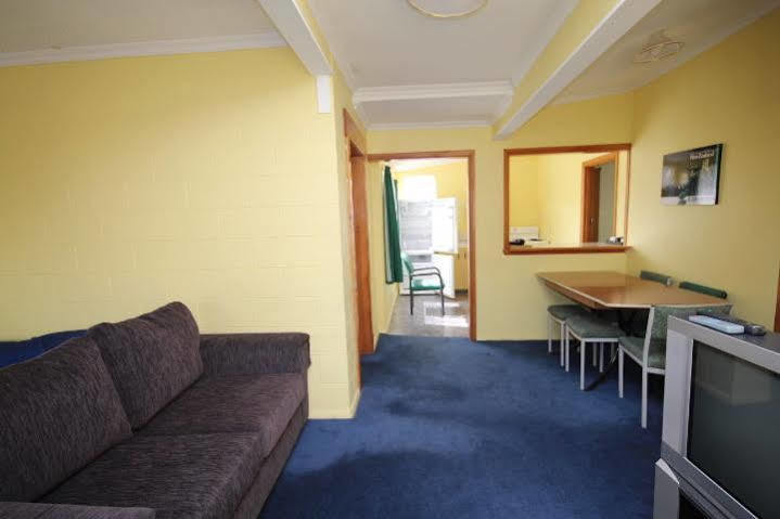 Bayfield Motel And Apartment Dunedin Exterior photo
