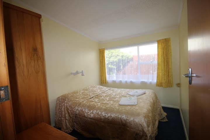 Bayfield Motel And Apartment Dunedin Exterior photo